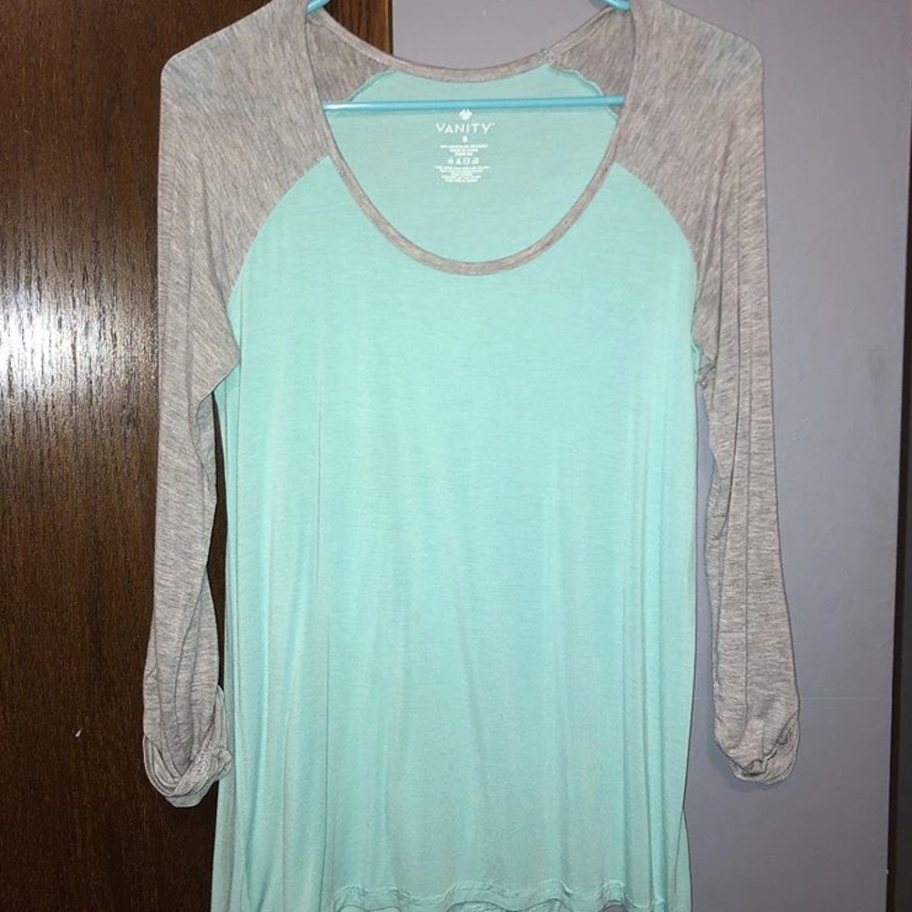 blue & grey top✨